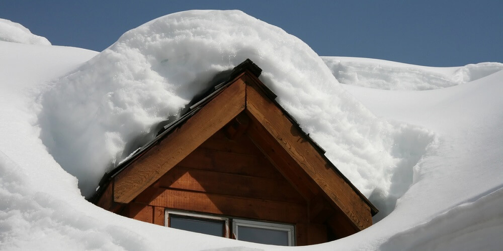 как расчистить крышу от снега